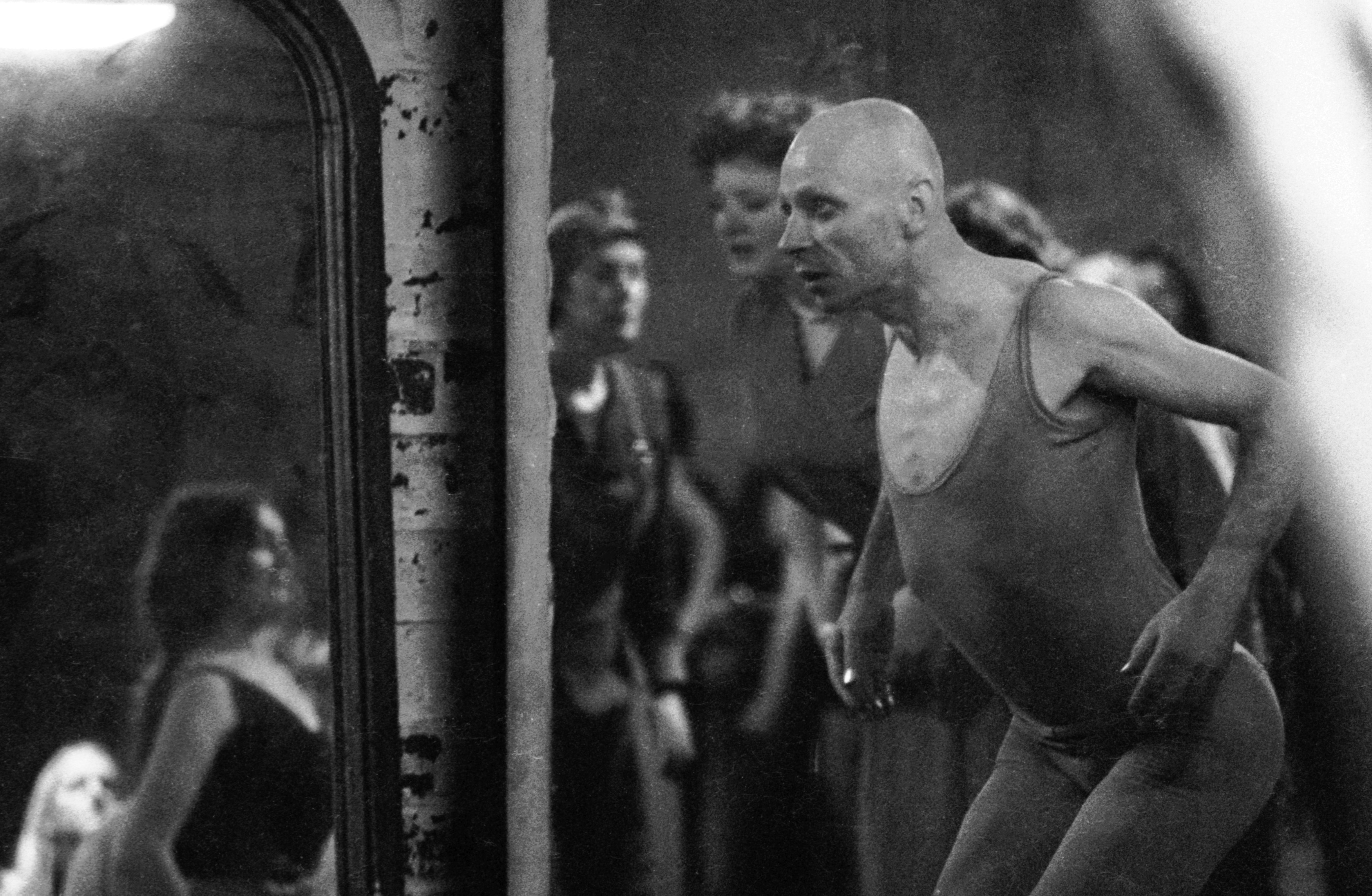 1976 Lindsay Kemp 23